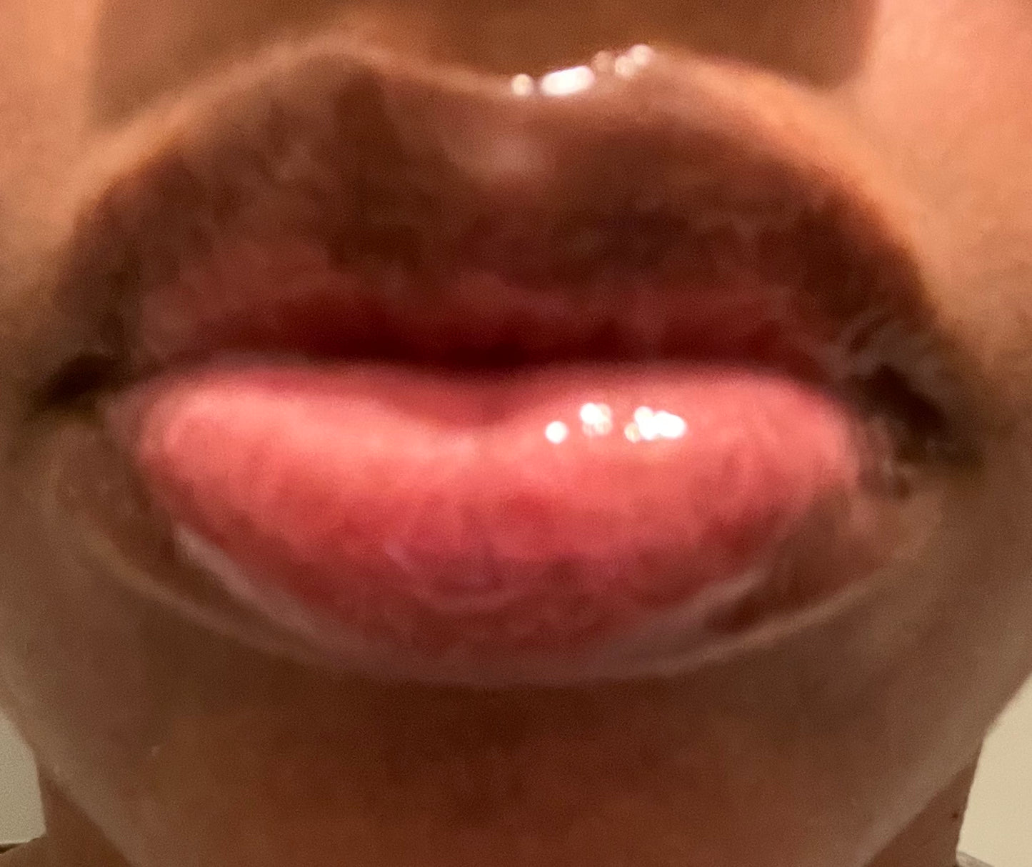 Watch My Glow “Light Up Lipgloss With Mirror”